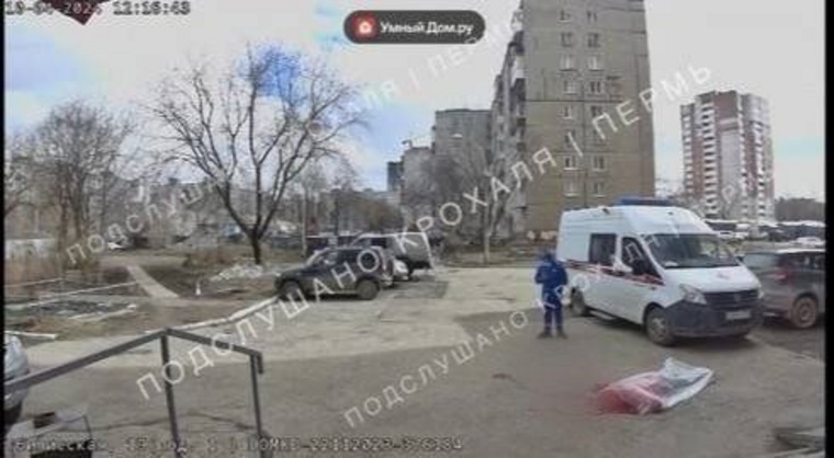 Медики скорой помощи констатировали смерть мужчины