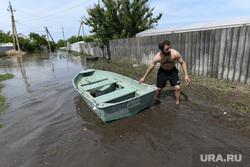 Паводок и наводнение после разрушения Каховской ГЭС в Херсонской области. Херсон, эвакуация, затопление, последствия, спасение, паводок, наводнение, потоп, стихия, лодка, разлив