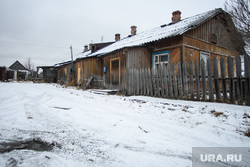 Жилье муниципального найма в селе Филькино, Серовский район Свердловской области, старый дом, жилой дом, барак, жилье, село филькино, улица крылова21