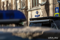Последствия взрыва у Никитских ворот, на Покровке 19. Москва., полицейская машина