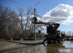Мало-Чаусовский мост после подтопления. Курган, половодье, паводок, наводнение, разлив, Мало-Чаусовский мост