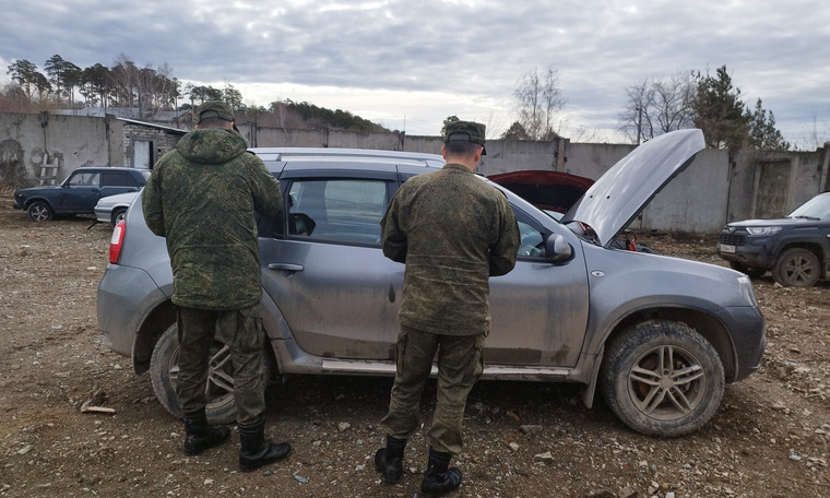 Конфискованный автомобиль передан представителям Минобороны РФ