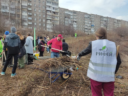 Регоператор по обращению с ТКО в Свердловской области помогал в расчистке территории исторического сада