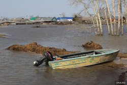 Нижняя часть села ушла под воду (архивное фото)