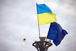 Официальный сайт президента Украины.stock Москва, евросоюз, украина, флаг, ес, европейский союз,  stock