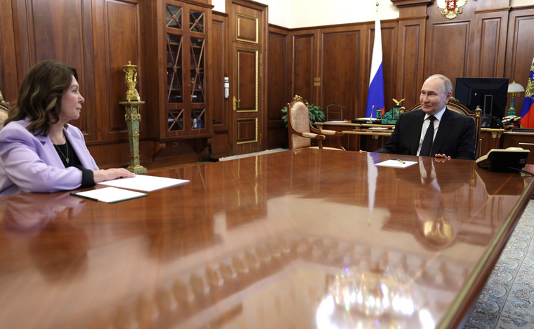 Владимир Путин провёл рабочую встречу с Председателем Верховного Суда Ириной Подносовой. stock, stock