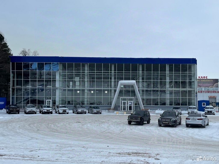 Парковка комплекса вмещает 200 машин