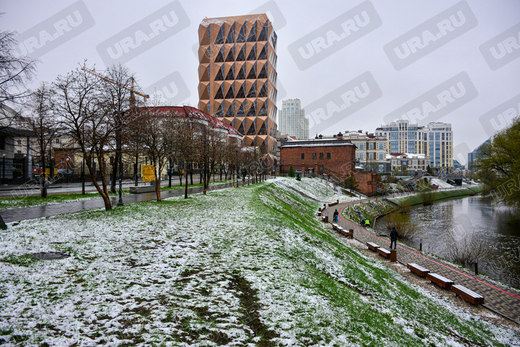 Снегопад в конце апреля. Екатеринбург