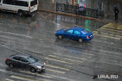 Первая гроза. Челябинск, автомобили, пешеходный переход, гроза, непогода, ливень, дорога, осадки, дождь, климат, автотранспорт