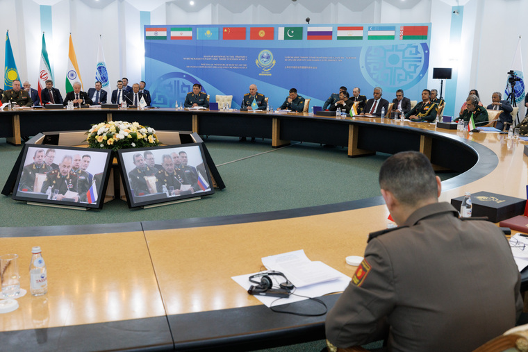 В Астане собрались министры обороны стран, входящих в ШОС