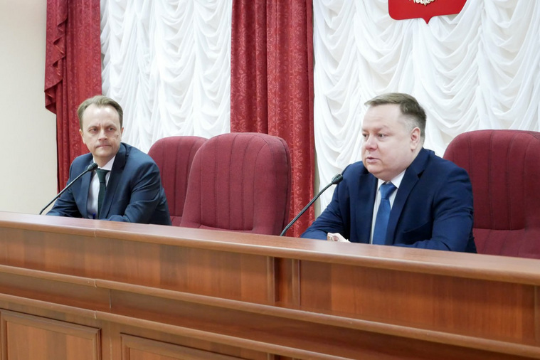 В курганском облсуде представили нового администратора Максима Козлачкова