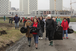 Мероприятие в Академическом стало частью всероссийской акции по весенней уборке территорий