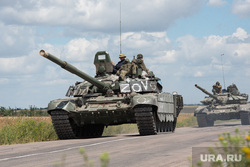 Губернатору Махонину рассказали о героях пермского танкового батальона «Молот». Фото