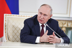 Президент России Владимир Путин на итоговой пресс-конференции саммита "Россия-Африка". Санкт-Петербург, путин владимир, топ