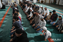 Вечерняя молитва в Медной мечети. Верхняя Пышма, ислам, намаз, мусульмане, вечерняя молитва