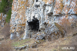 Река Чусовая. Район села Мартьяново. Деревня. Природа. Весна. Паводок. СО, пещера