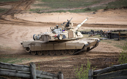 РВ: российская армия за один бой уничтожила танк Abrams и БМП Bradley. Видео