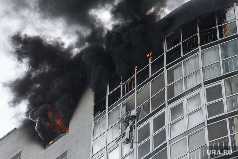 Пожар в доме № 2 на улице Союзной. Екатеринбург