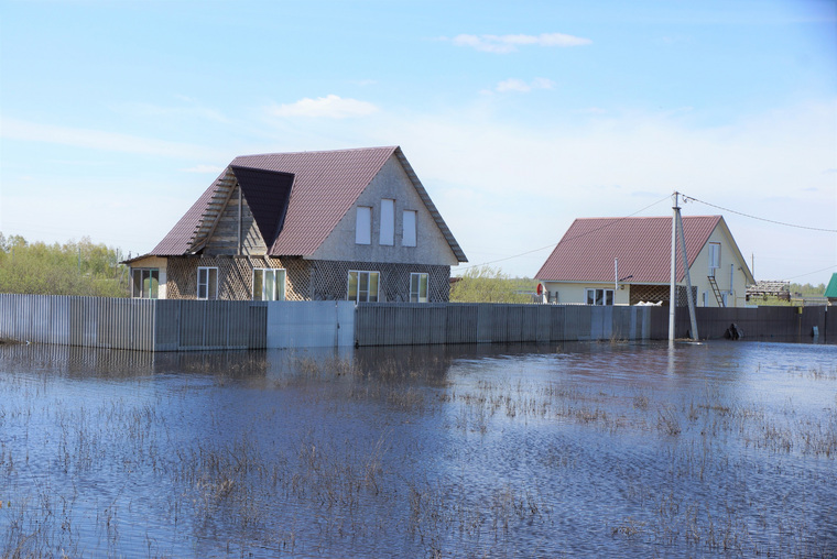 В селе Менщиково наводнением затопило большое количество жилых домов