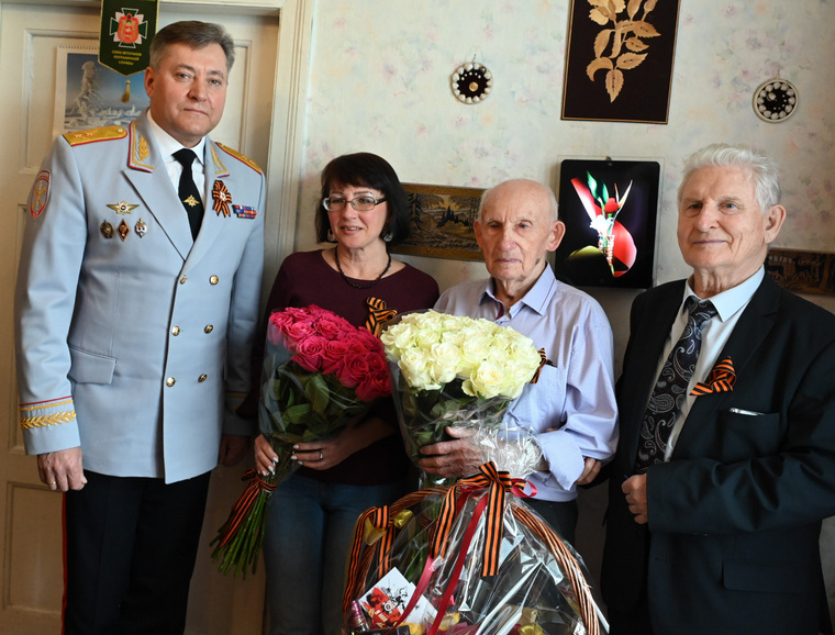 Челябинский генерал полиции Скоков поздравил ветеранов с наступающим праздником