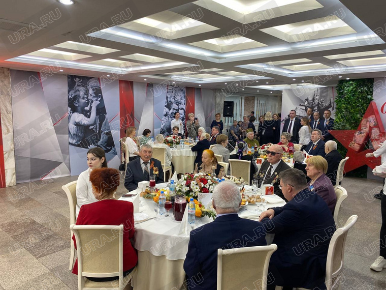 Праздничная гостиная в День Победы во Дворце Искусств Нижневартовска