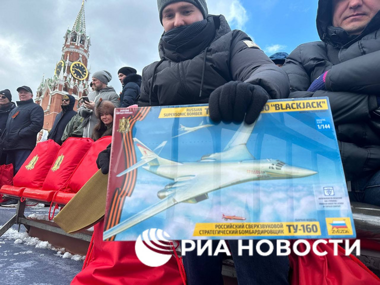 Наборы с конструктором Ту-160: фото 