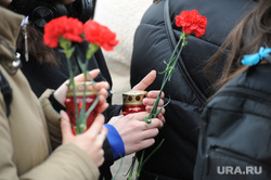 Ямальцы выложили в память о солдатах ВОВ орден из свечей и лампад. Видео