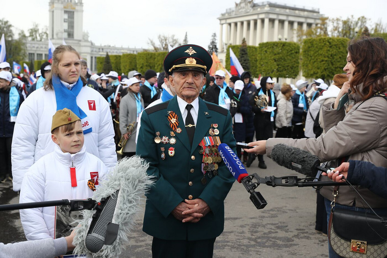 В линейке приняли участие ветераны Великой Отечественной войны