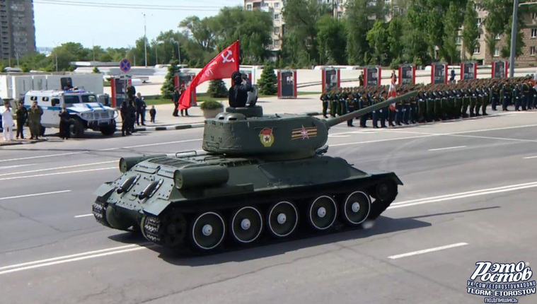 T-34 — советский средний танк периода ВОВ, выпускался серийно с 1940 года