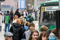 Тестовая поездка трехсекционного трамвая модели 71-639 «Кастор». Екатеринбург , автобус, общественный транспорт, пассажиры автобуса