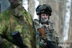 Военно-тактическая подготовка гражданского населения на полигоне. Пермь, тренировка, противостояние, военные, солдаты, война, подготовка, конфликт, вооруженные силы, вооруженные люди, вооруженный человек, весна, солдат, мобилизация, сво, военный