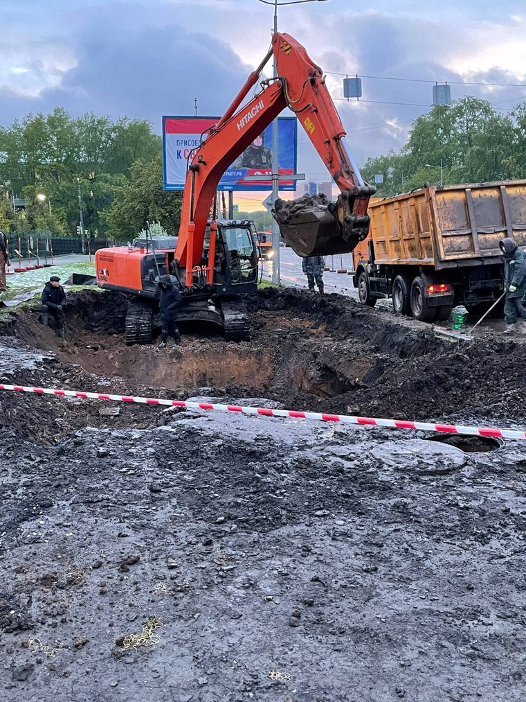 В Тракторозаводском районе Челябинска обвалилась канализация
