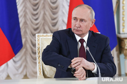 Президент России Владимир Путин на итоговой пресс-конференции саммита "Россия-Африка". Санкт-Петербург, путин владимир, топ