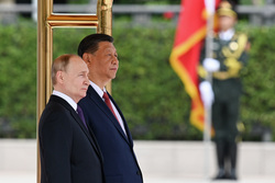 Си Цзиньпин выразил надежду на мир на Украине и в Европе после встречи с Путиным