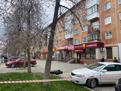 Убийство произошло на ул. Победы, 36 — рядом с банком, в котором работала девушка