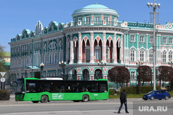 Виды Екатеринбурга, дом севастьянова, автобус, проспект ленина, городской транспорт, новый автобус