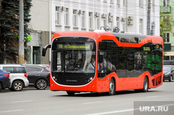Новый красный троллейбус Синара. Челябинск, троллейбус, общественный транспорт, проспект ленина, городской транспорт, красный троллейбус, новый троллейбус синара
