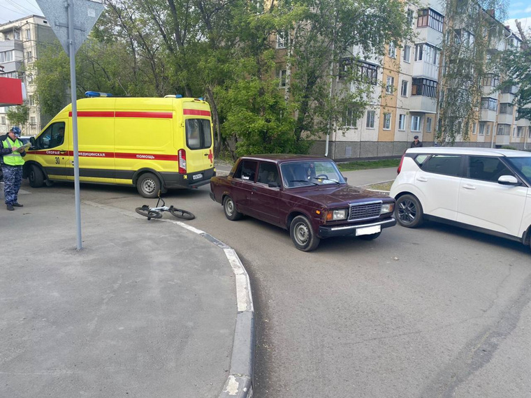 В Кургане велосипедист угодил под ВАЗ