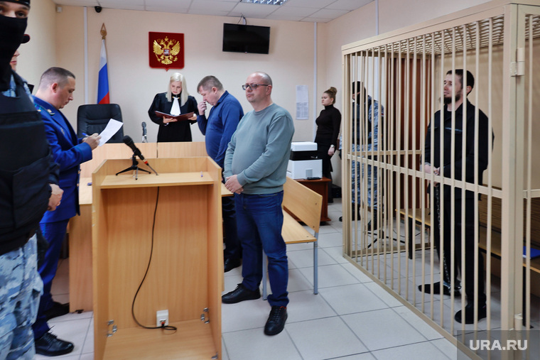 Суд вынес бывшим силовикам приговоры с реальным лишением свободы