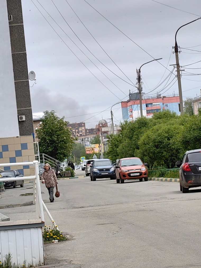 Дым от пожара был заметен за несколько кварталов