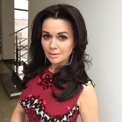 Актриса Вера Сотникова до последнего верила, что Заворотнюк вылечится