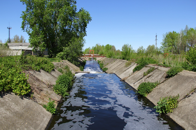 Очищенная вода утекает в Каму