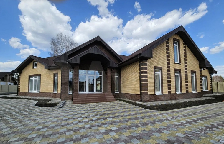 <noindex><a href="https://www.avito.ru/ekaterinburg/doma_dachi_kottedzhi/dom_400_m_na_uchastke_30_sot._3786786357" rel="nofollow" target="_blank">Avito</a></noindex>