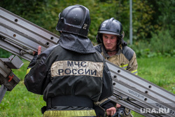 Место падения бпла на Карамышевской набережной недалеко от ГКБ №67. Москва, пожарная автолестница, мчс россии, пожарные в касках