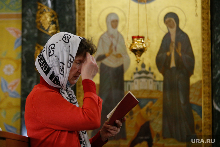 Православная Пасха в Свято-Троицком кафедральном соборе. Екатеринбург, прихожане, служба, религия, молитва, православие