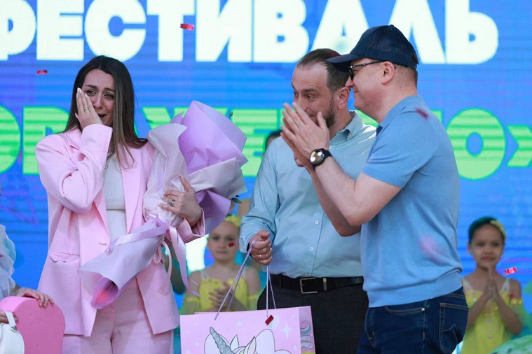 Мама и старшая дочь ну очень хотели, чтобы это была девочка, а папа, конечно, был не против и мальчика