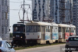 Глава Екатеринбурга в Кировском районе. Екатеринбург, трамваи, общественный транспорт, город, малышевский мост, трамвай 8, трамвай 15