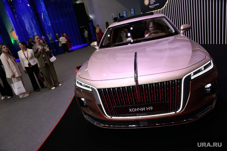 Автомобили ПМЭФ-2024. Санкт-петербург
