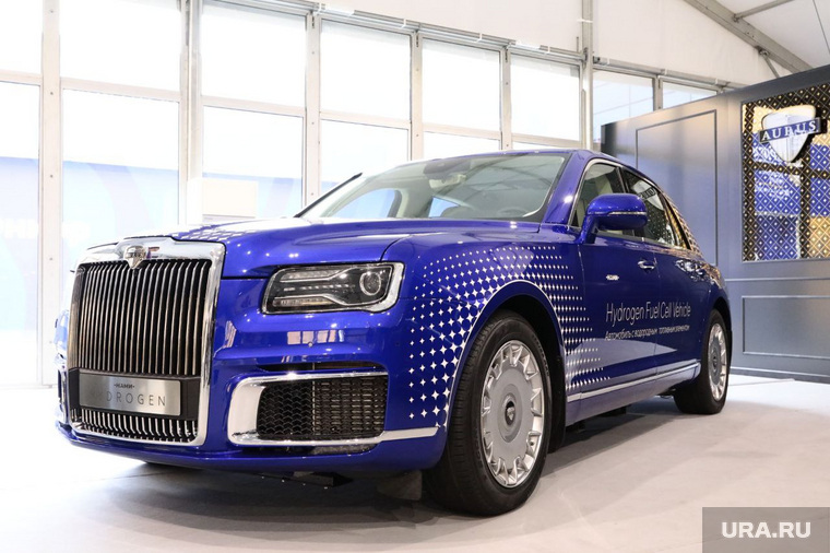 Автомобили ПМЭФ-2024. Санкт-петербург