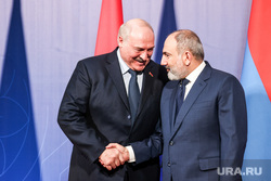 Владимир Путин на саммите ОДКБ в Ереване. Армения, Ереван, лукашенко александр, пашинян никол